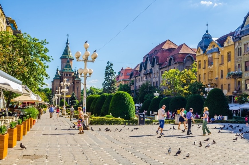 Lugares Victoriei Square