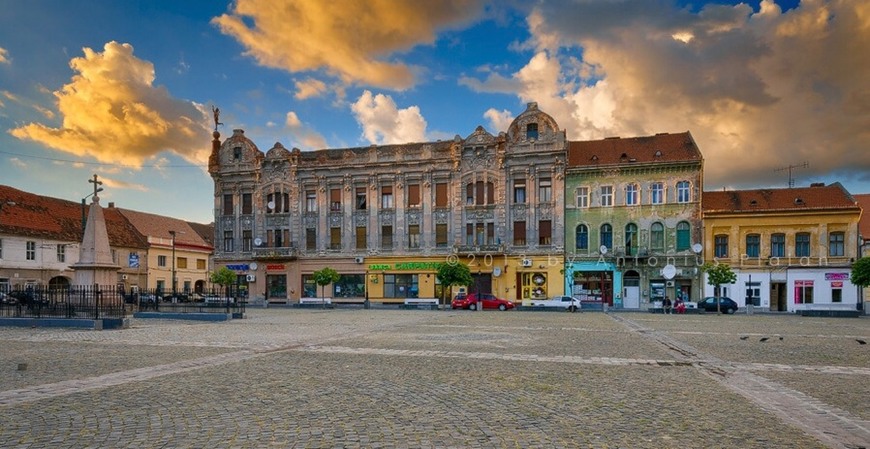 Place Traian Square