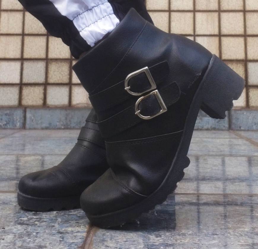 Bota estilo coturno