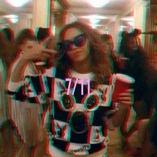 Chame as amigas e ponha no último volume 💥