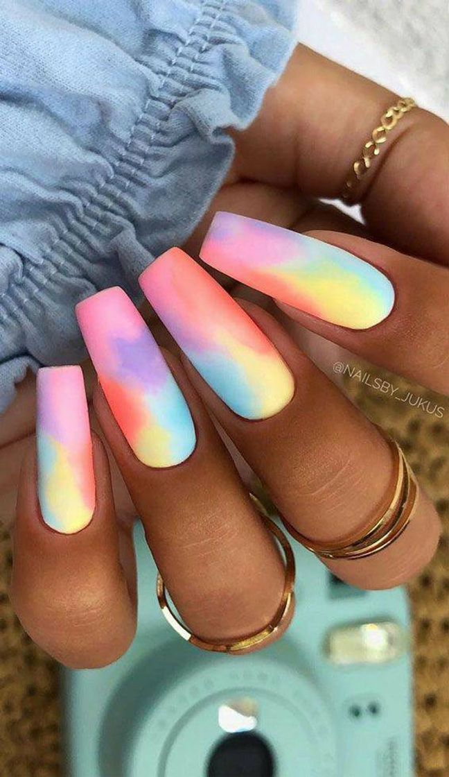 Moda Unhas tie dye