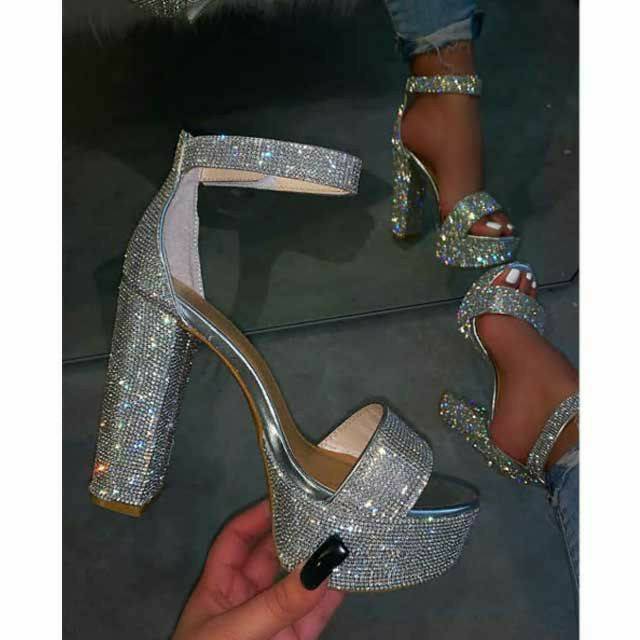 Moda 👠