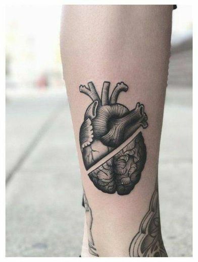inspiração de tatuagem, coração vs cérebro
