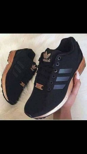 Tênis Adidas, super tendência combina com tudo