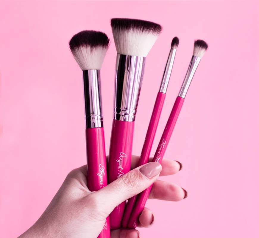 Social Argent makeup