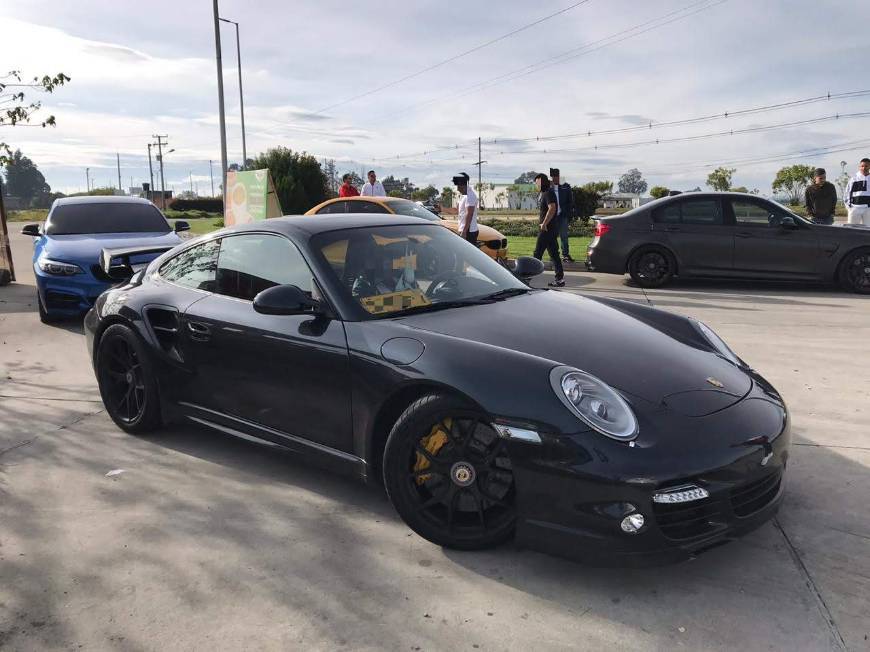 Social Porsche 911 Turbo (997)