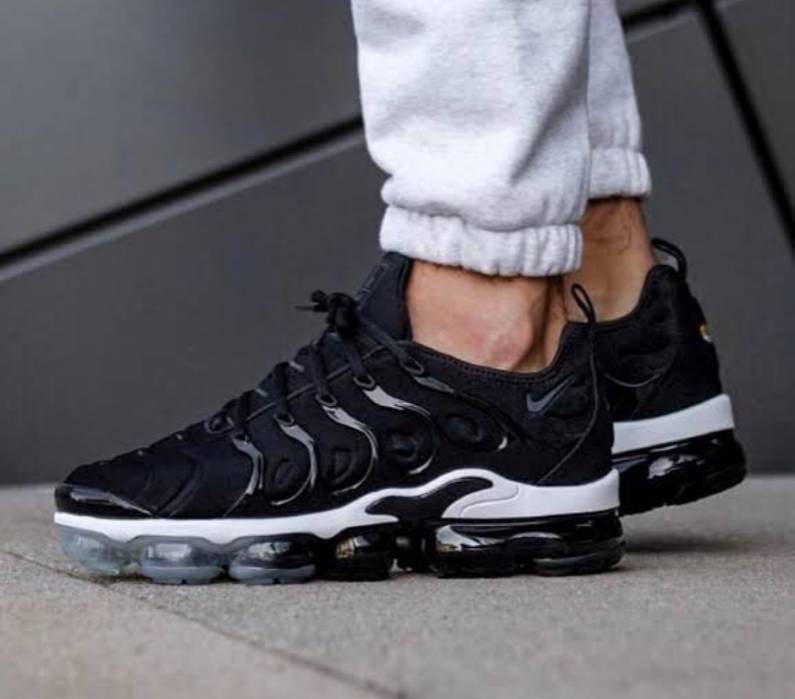 Social Nike Air Vapormax Plus, Zapatillas de Gimnasia Unisex Adulto, Negro