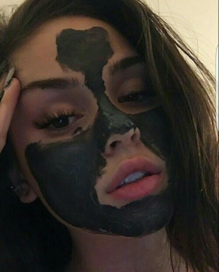 Still 🖤👄
