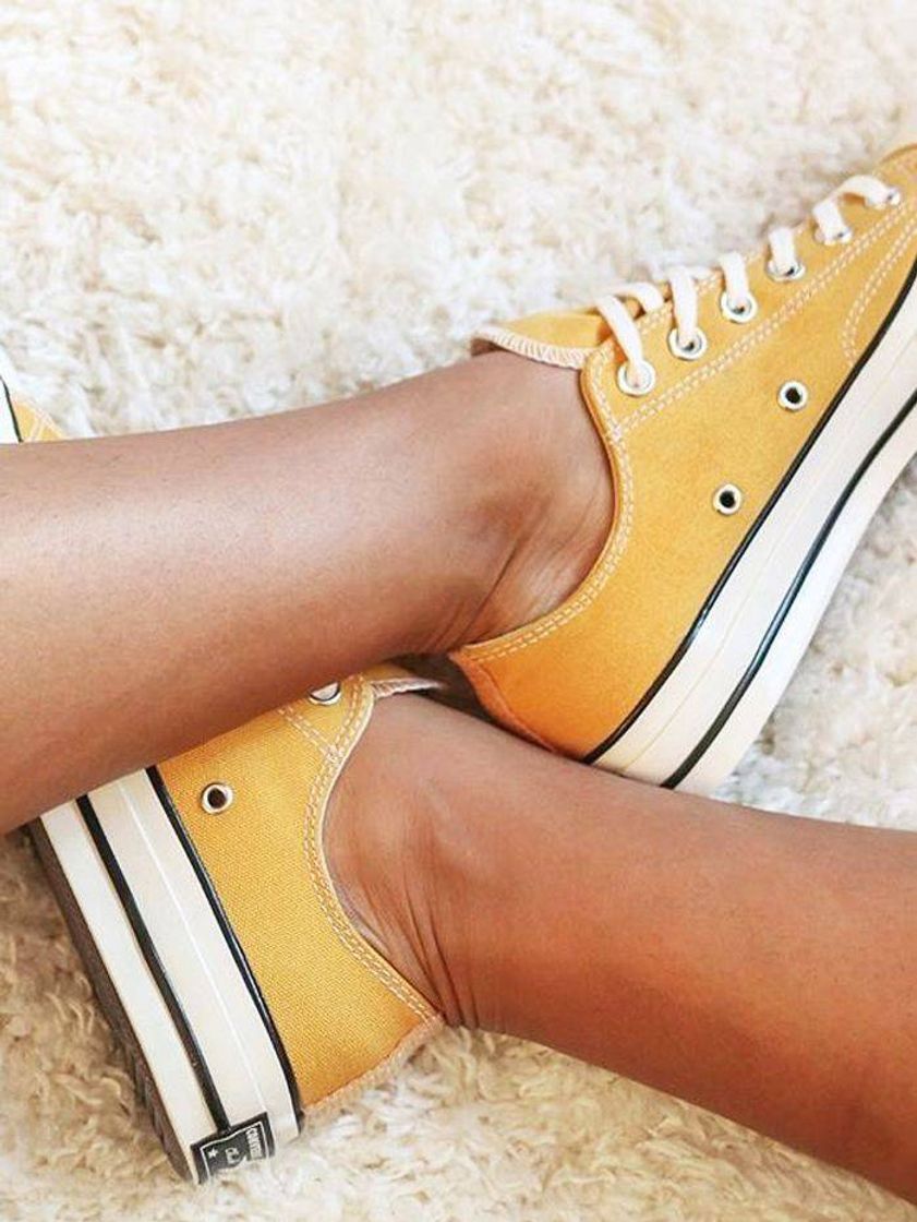 Social All star yellow