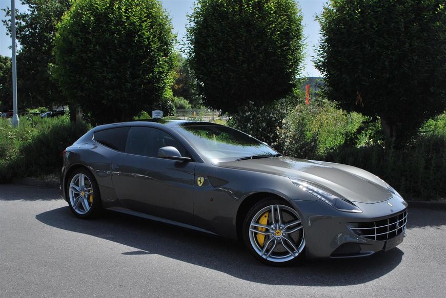 Product Ferrari FF