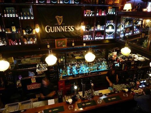 Hennessy's Irish Pub and Restaurant