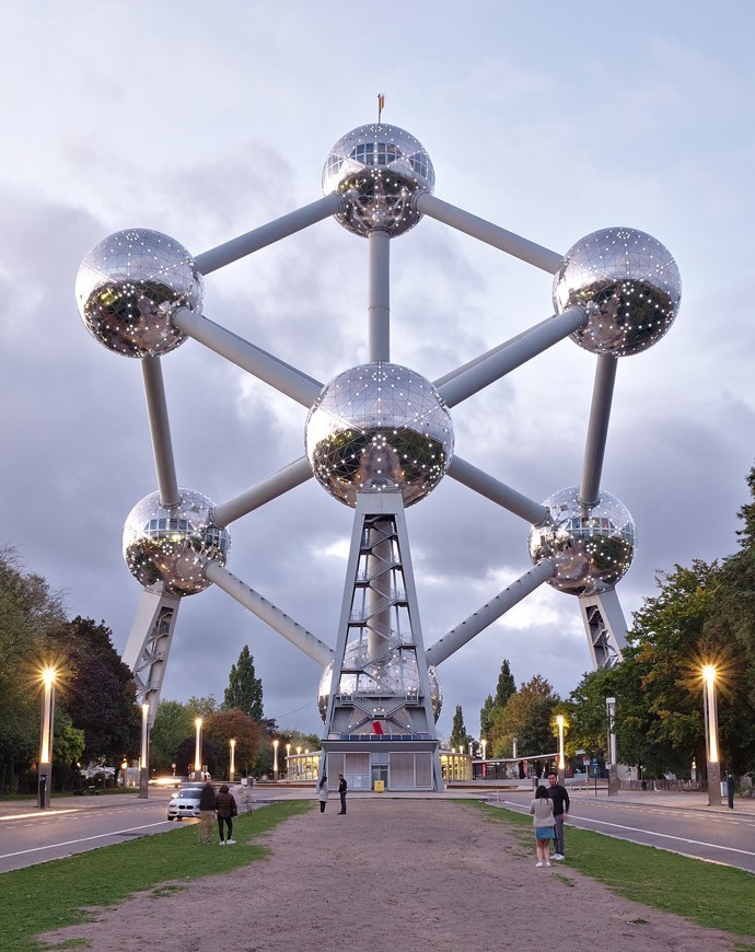 Lugar Atomium