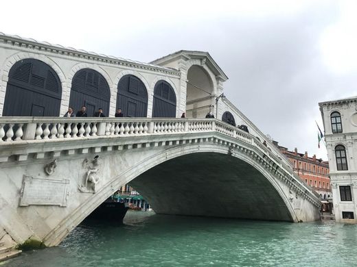 Puente de Los Suspiros