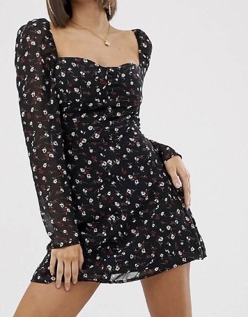 Producto Vestido mesonero con estampado de florecitas de Missguided 