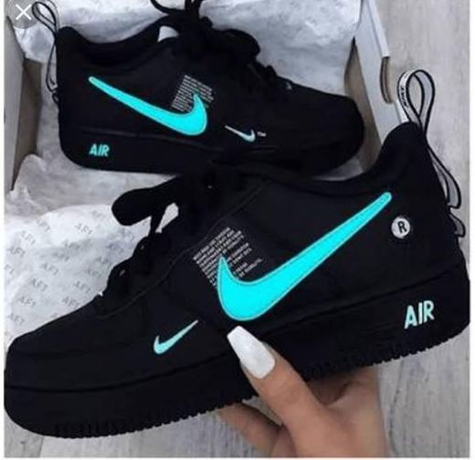 Nike Air Force 1