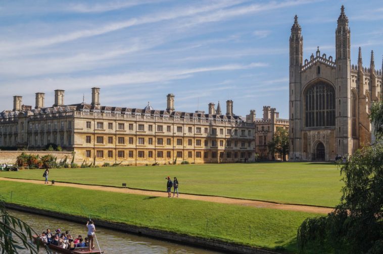 Place Pembroke College