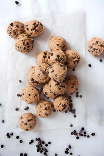 Healthy Cookie Dough Balls