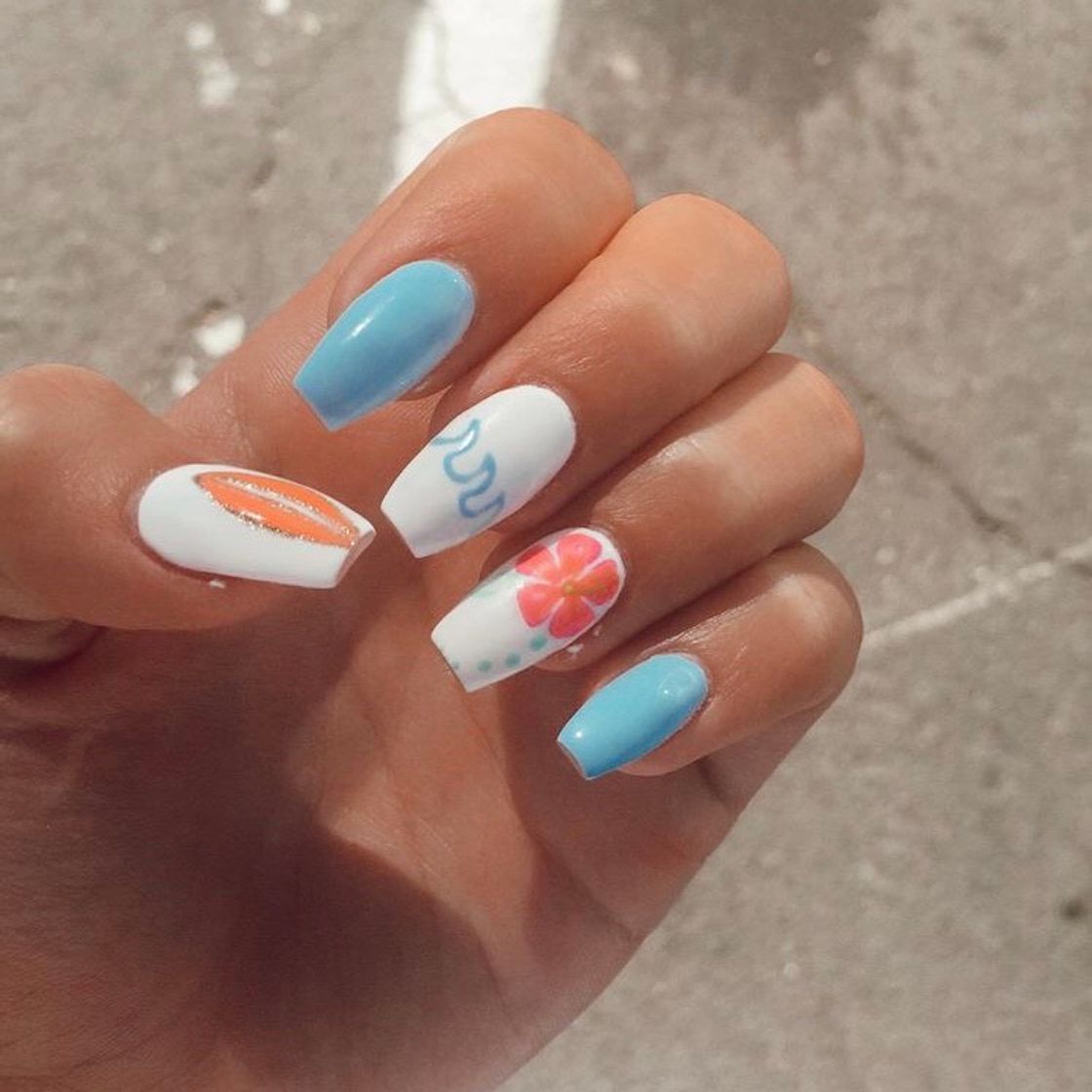 Fashion beach’s nails