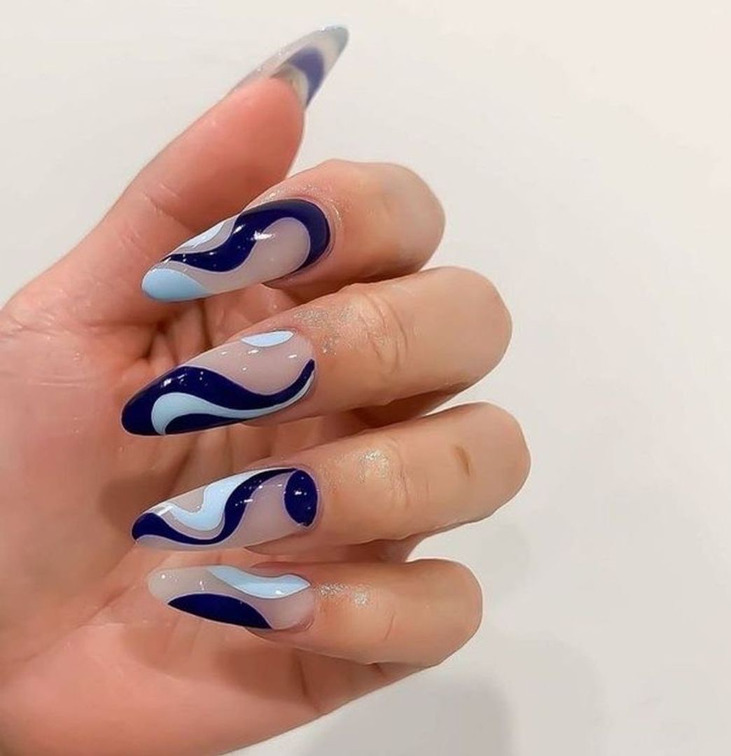 Social nails
