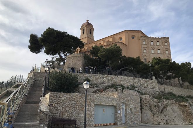 Place Castillo y murallas de Cullera