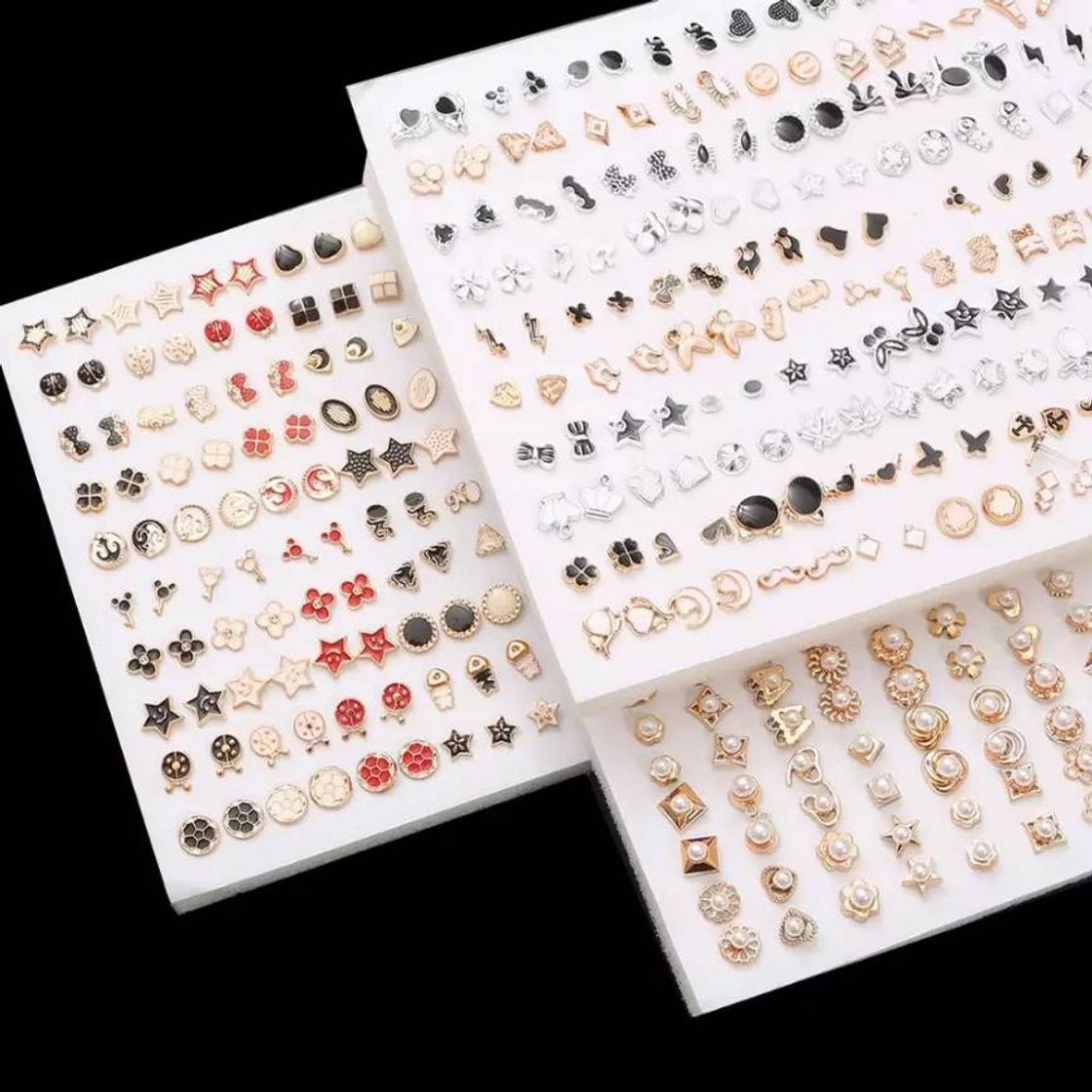 Social 100 pares de pendientes por solo 2€