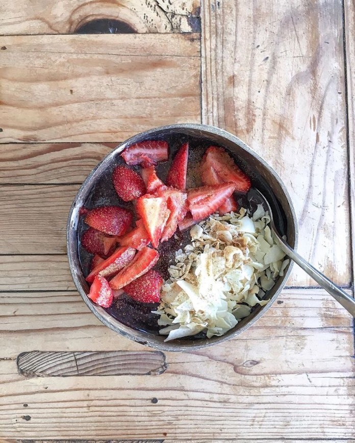 Berry smoothie bowl 