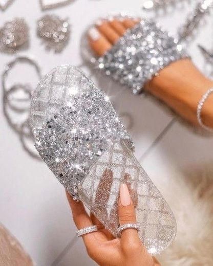 Chinelo de cristal ✨