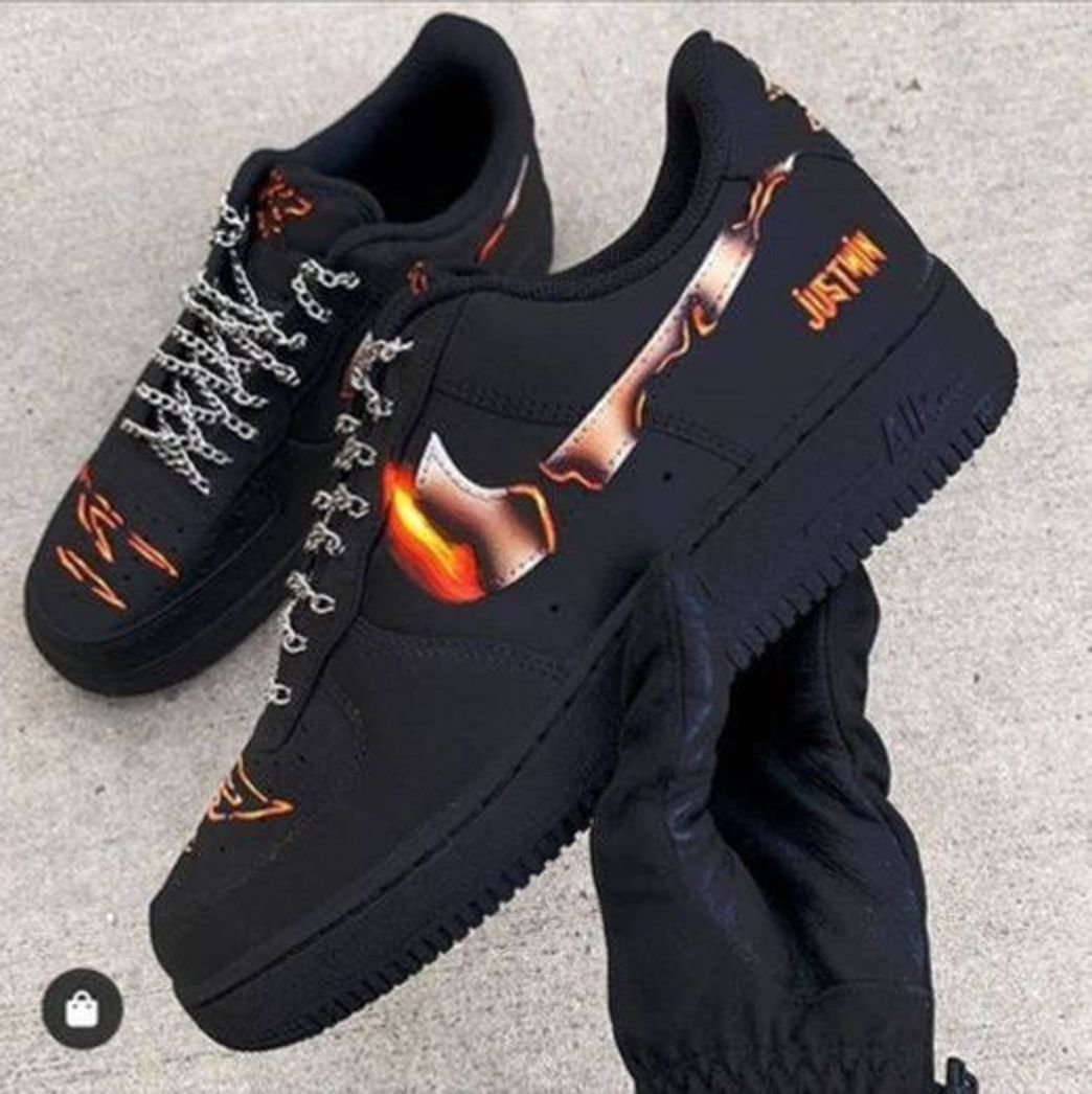 Social SNEAKERS România