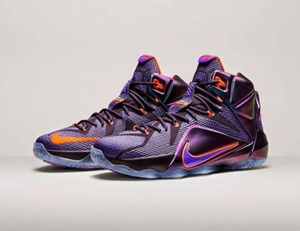 Social Lebron James - 12