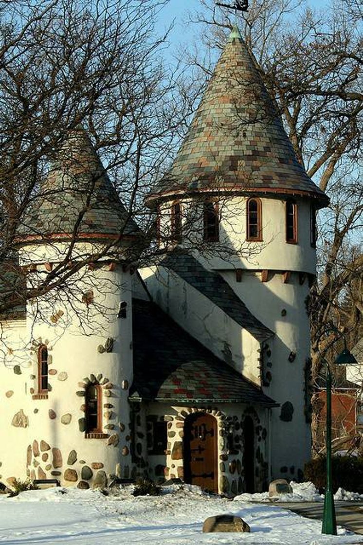 Social Different house 