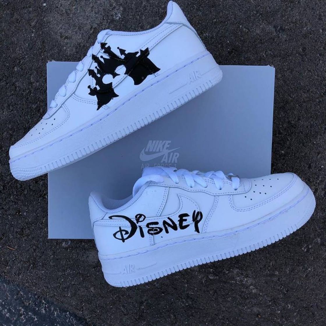 Moda Tênis disney🖤