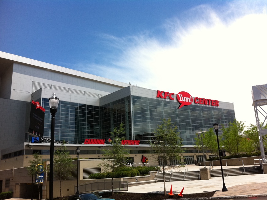 Restaurantes KFC Yum! Center