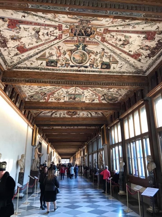 Place Uffizi Gallery