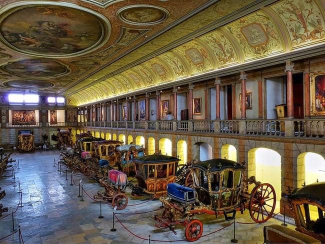 Place Museu Nacional dos Coches