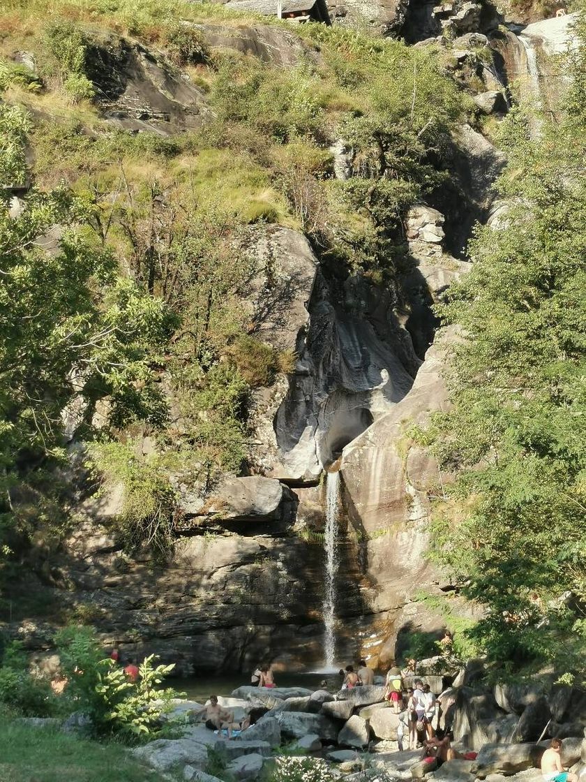 Lugar Pozzone di Osogna