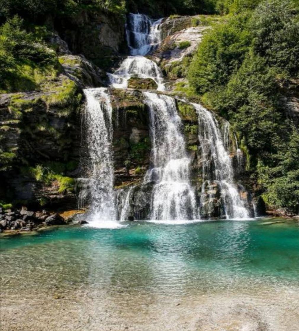 Lugares Cascata Piumogna