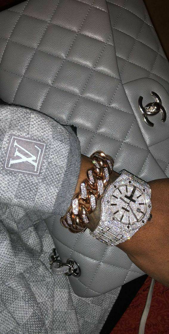 Gabriela Caroline (@biihcs) • Instagram photos and videos