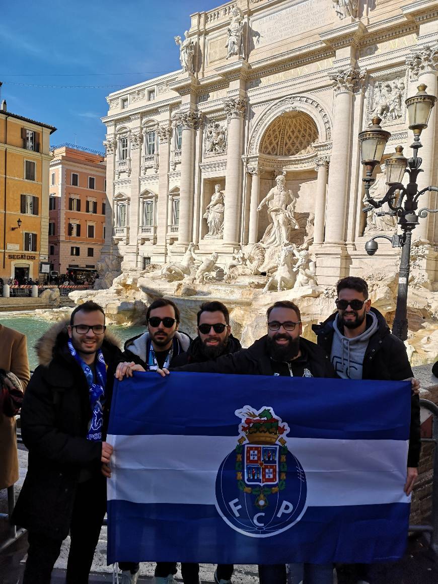 Lugar Fontana di Trevi