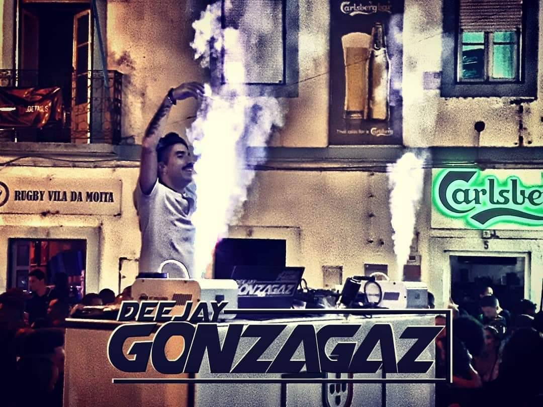 Moda Dj Gonzagaz - DeejayGonzagaz B O O K I N G