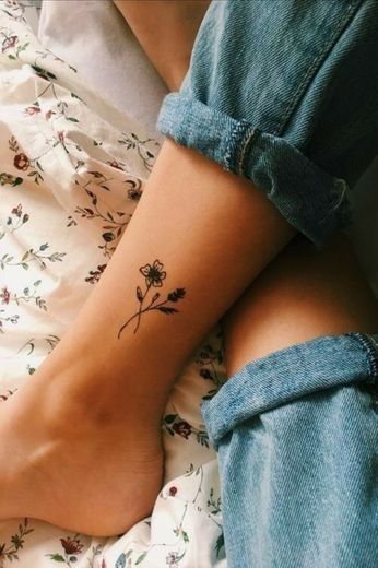 Tatuagem pequena flower🥀