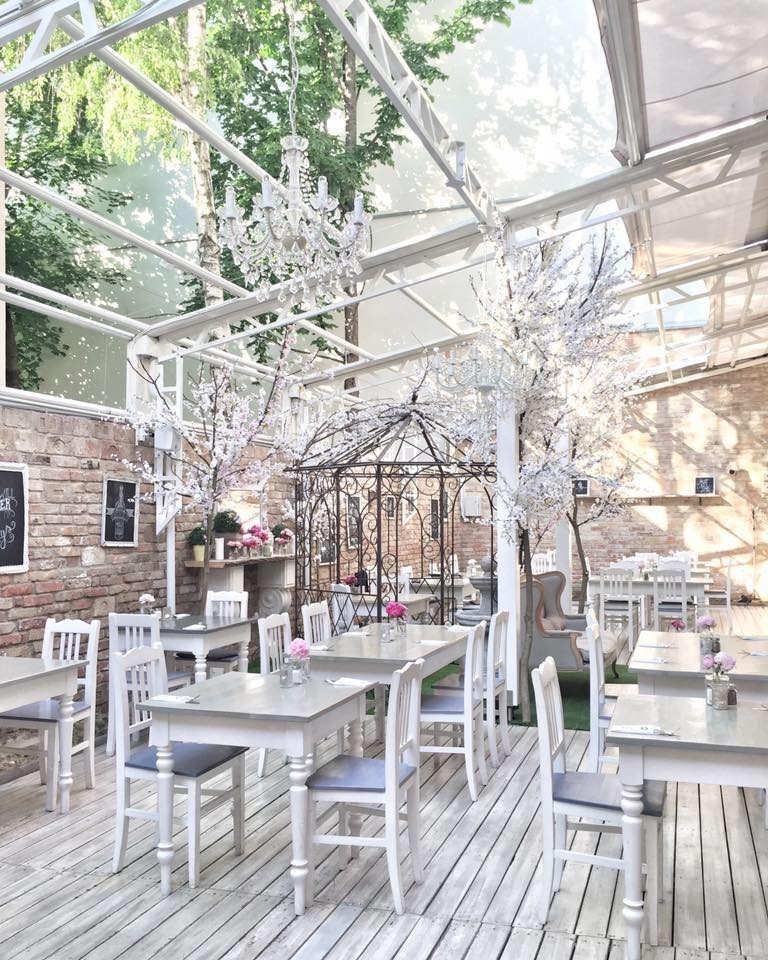 Restaurants Vintage Garden