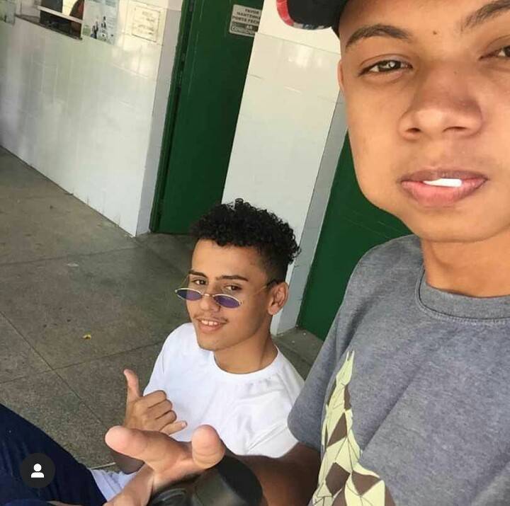 ✌