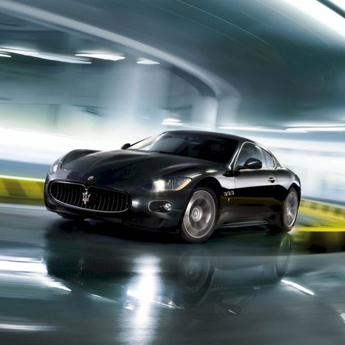 App HD Car Wallpapers - Maserati GranTurismo Edition