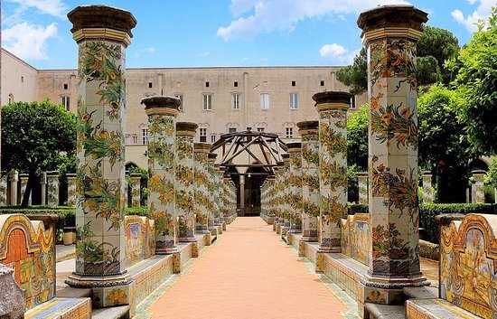 Lugar Cloister of Santa Chiara