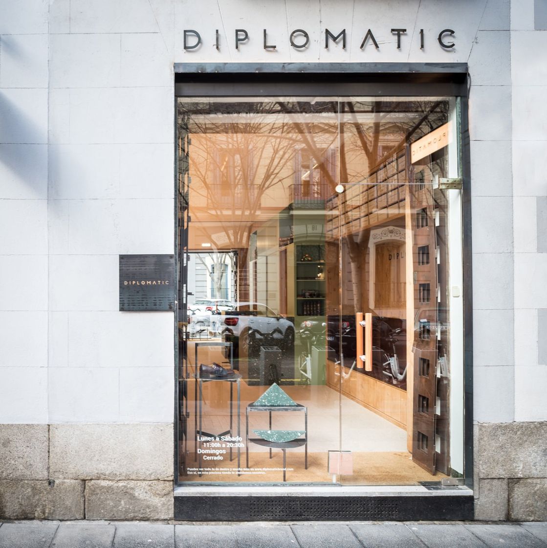 Place Diplomatic