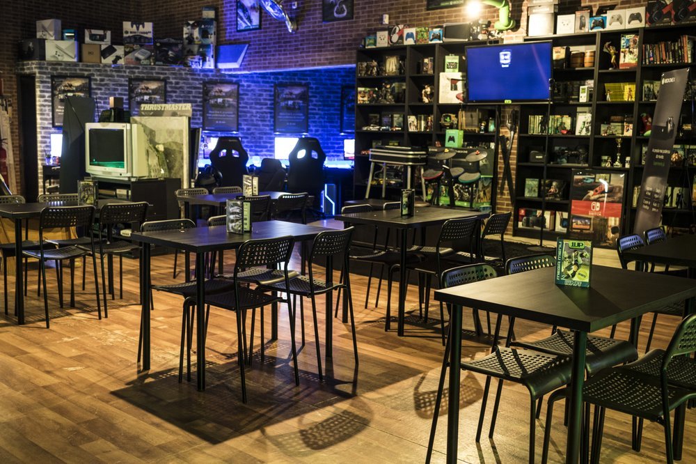 Restaurants 1UP Gaming Lounge