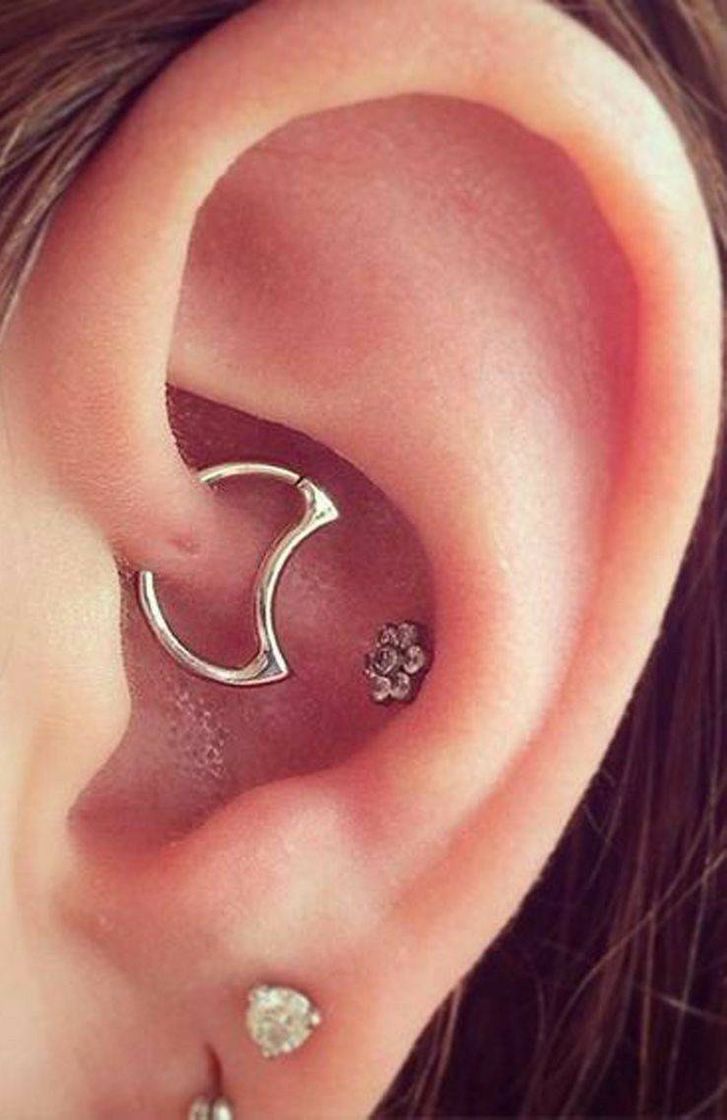 Fashion Daith piercing