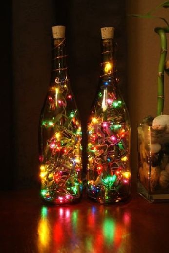 Luzes de natal feitas com garrafas pet