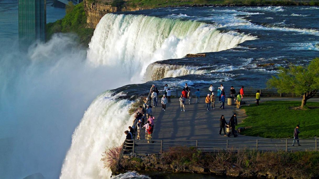 Place Niagara Falls