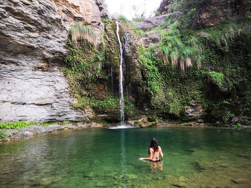 Place El Salto de la Novia de Navajas